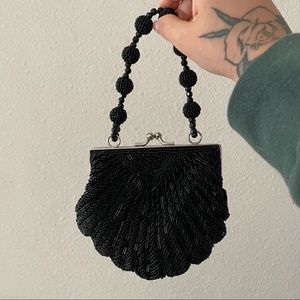 Mini black beaded shell shaped clutch